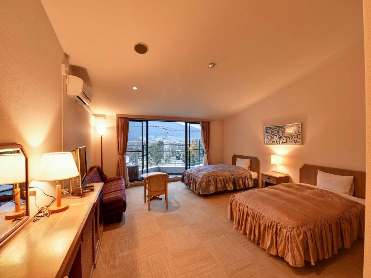 Yufuin Kinrinko Hotel Kültér fotó